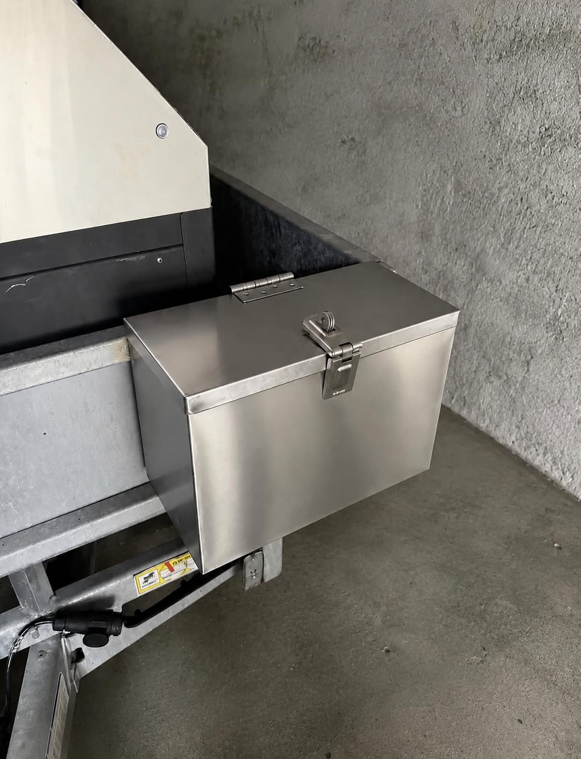 Caixa de ferramentas em aço inox para trailer